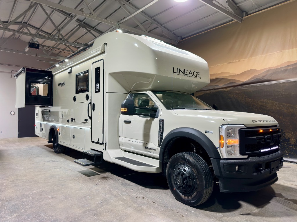 2027 Grand Design Lineage Series F 31ZW in franklin TN