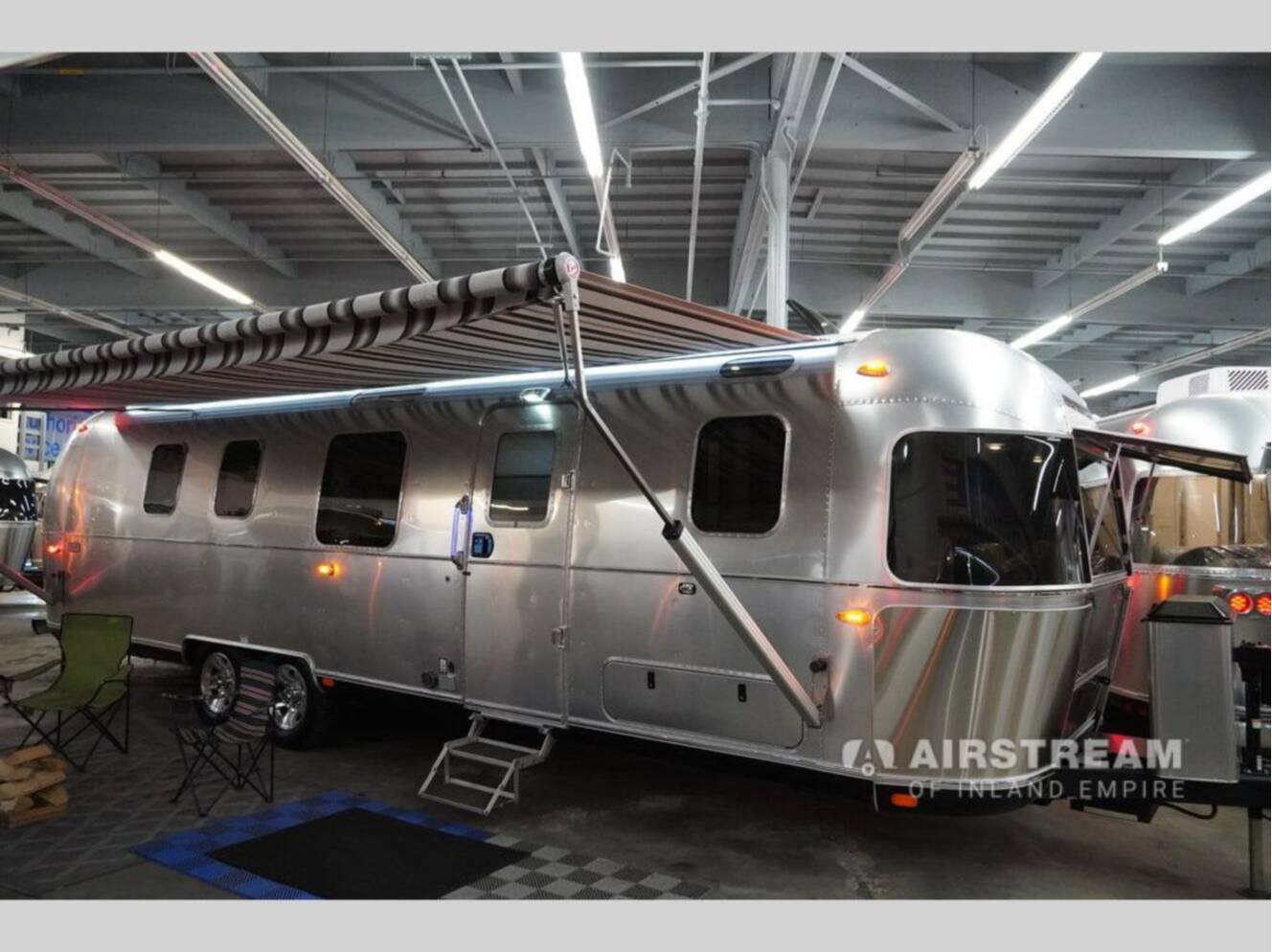 A photo of this 2026 Airstream Classic 33FBT