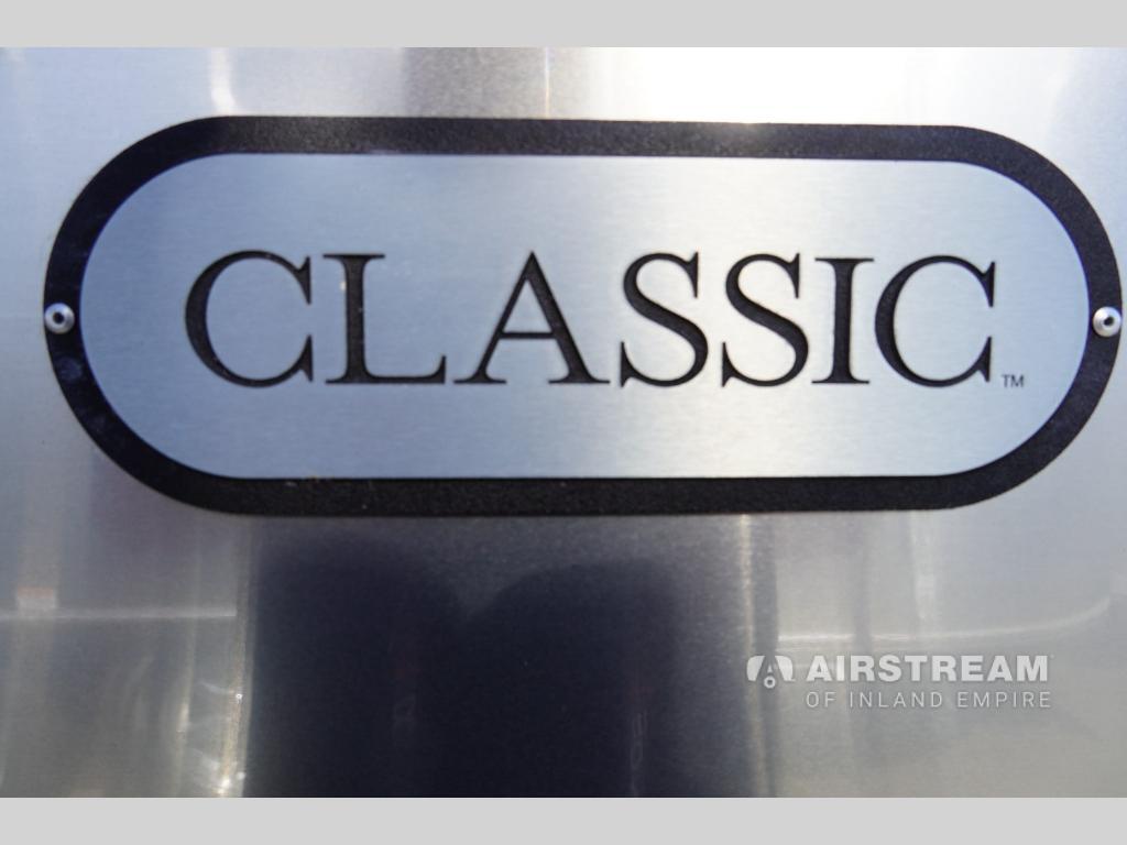 2027 Airstream Classic 30RB Twin in temecula CA