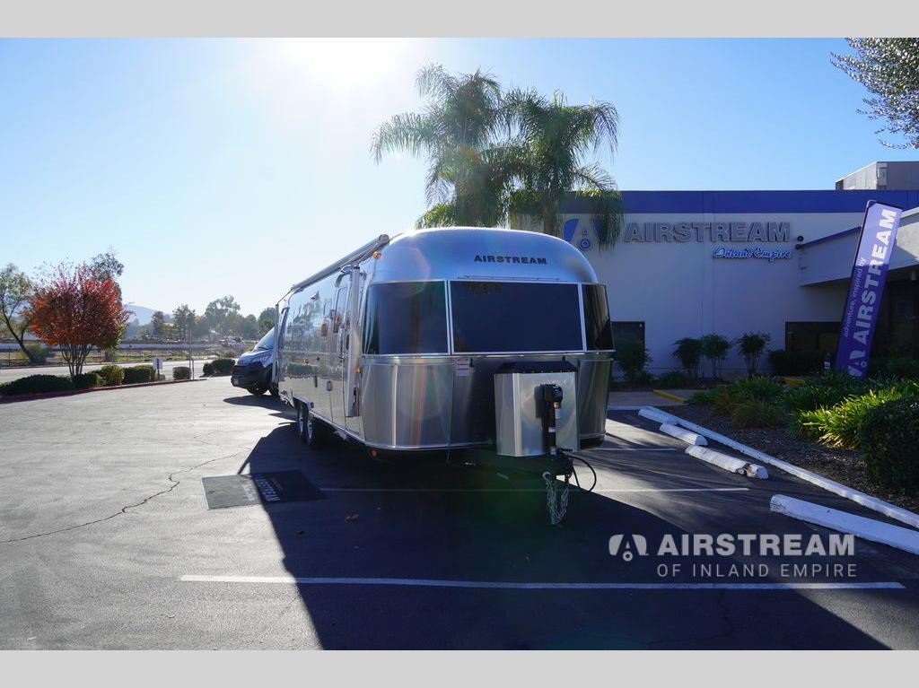 2026 Airstream Classic 30RBQ in temecula CA