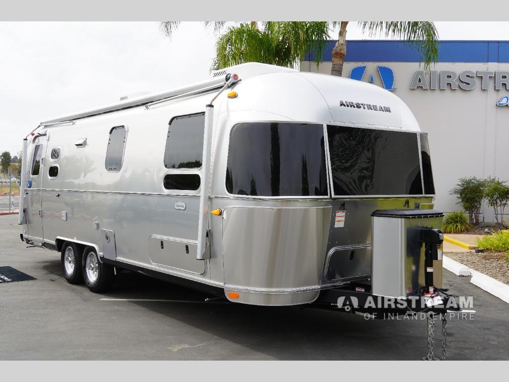 2027 Airstream Globetrotter 27FBT 27FB TWIN in temecula CA