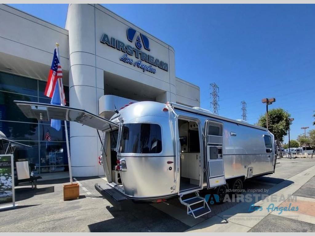 2025 Airstream Flying Cloud 27FB Twin Hatch in san gabriel CA