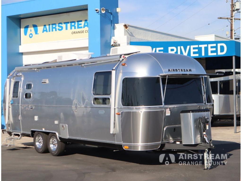 2025 Airstream Globetrotter 27FB in midway city CA