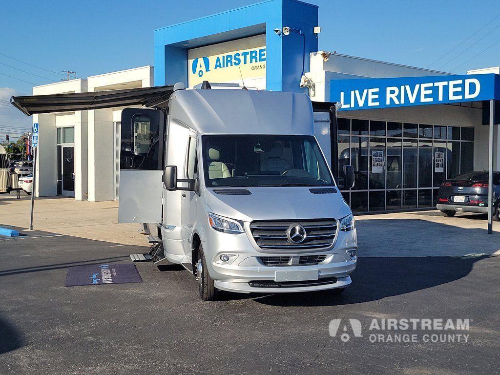 2021 Airstream Atlas Murphy Suite in midway city CA