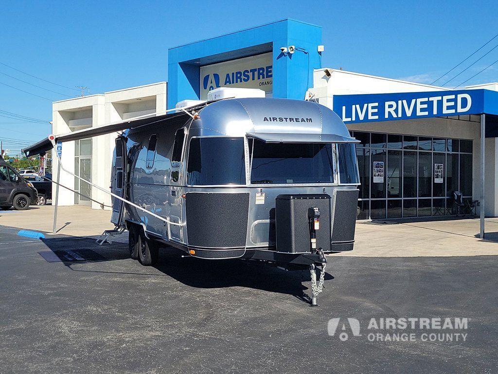 2026 Airstream Globetrotter 25FB in midway city CA