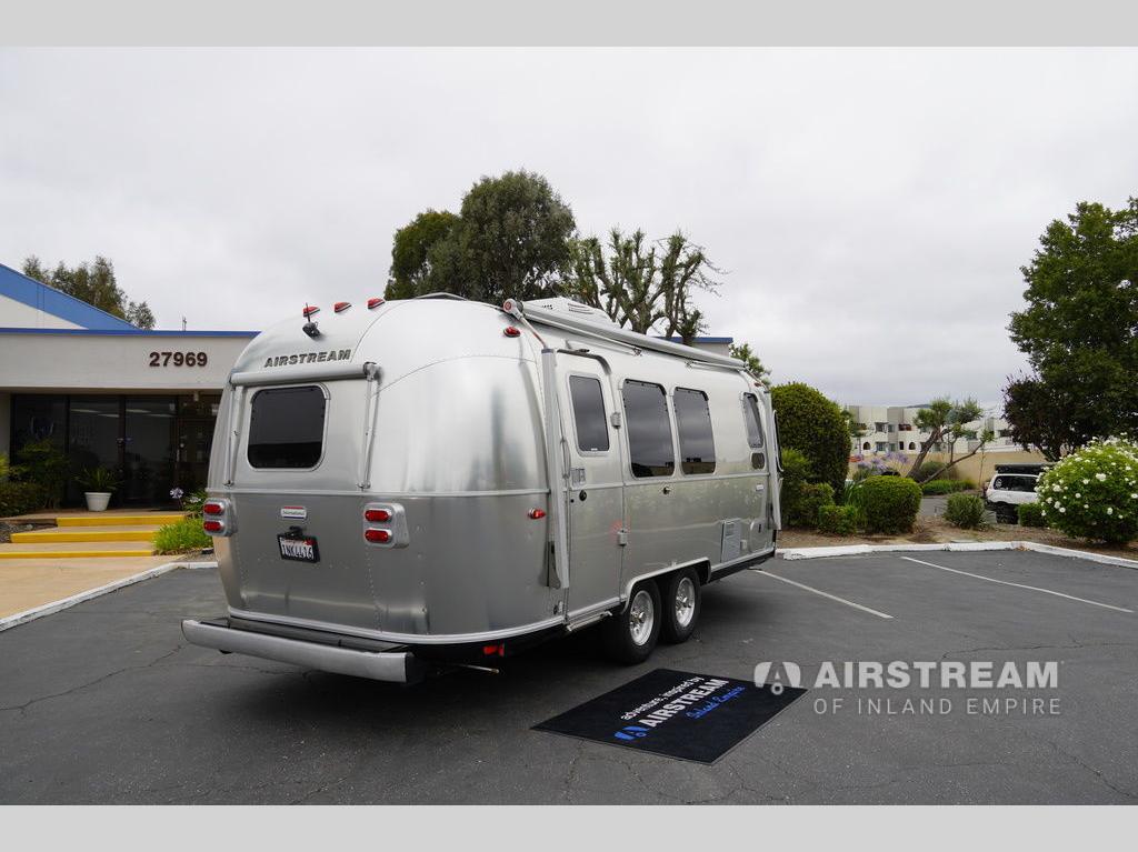 View more photos of this listing