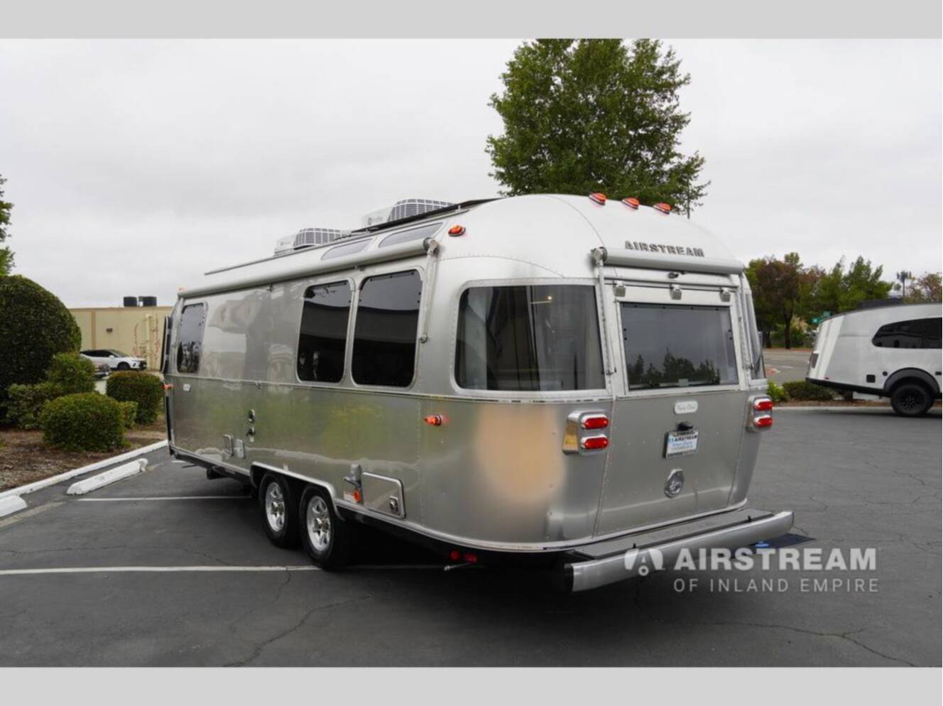 A photo of this 2026 Airstream Flying Cloud 25FBQ Hatch