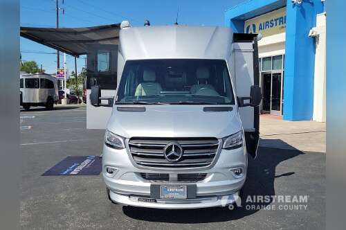2025 Airstream Atlas Murphy Suite in midway city CA