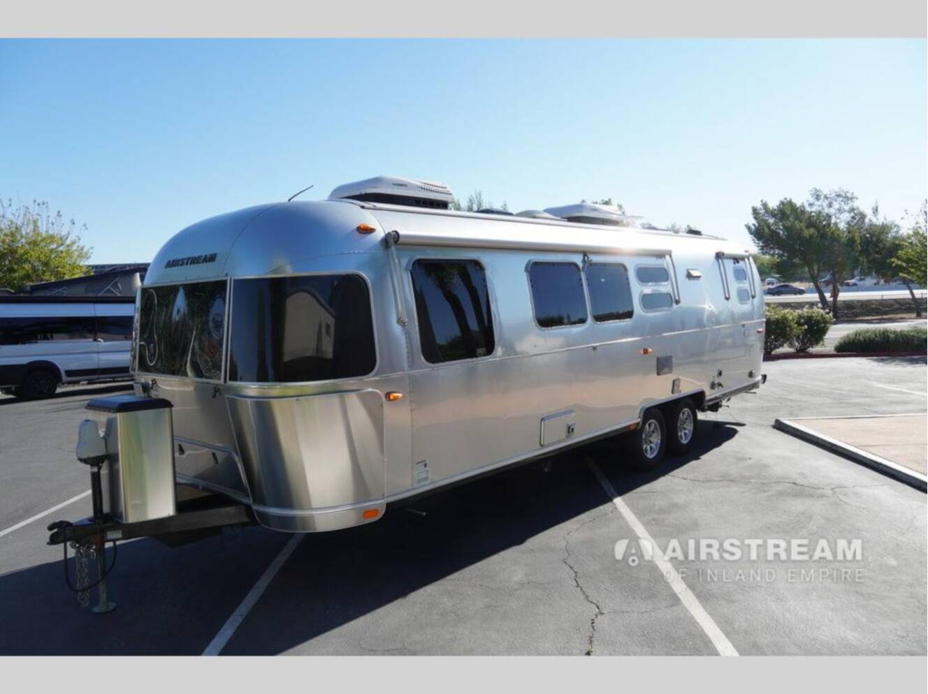 A photo of this 2020 Airstream Flying Cloud 30FB Bunk