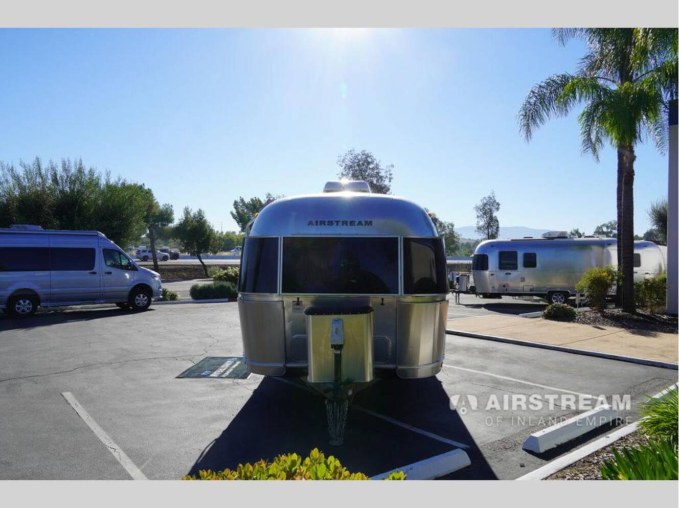 A photo of this 2020 Airstream Flying Cloud 30FB Bunk
