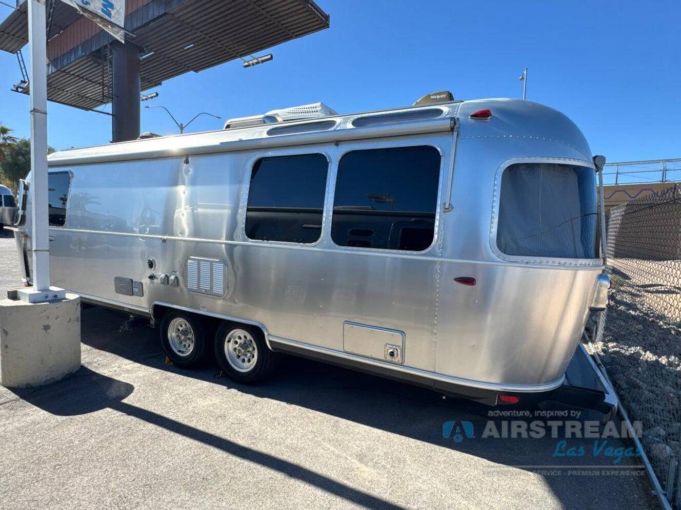 A photo of this 2016 Airstream International Serenity 27FB