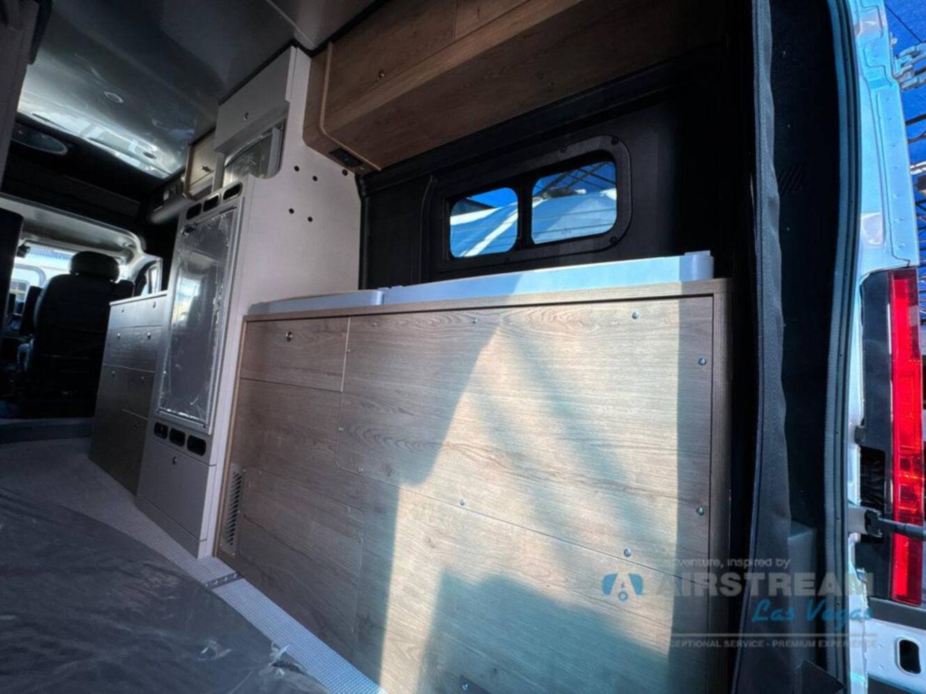 A photo of this 2026 Airstream Rangeline Hard Top
