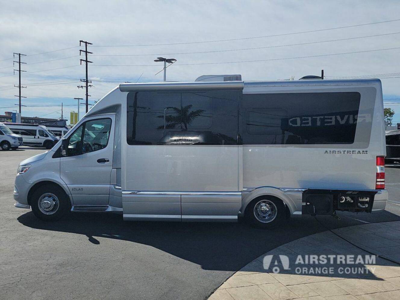A photo of this 2025 Airstream Atlas Murphy Suite E1