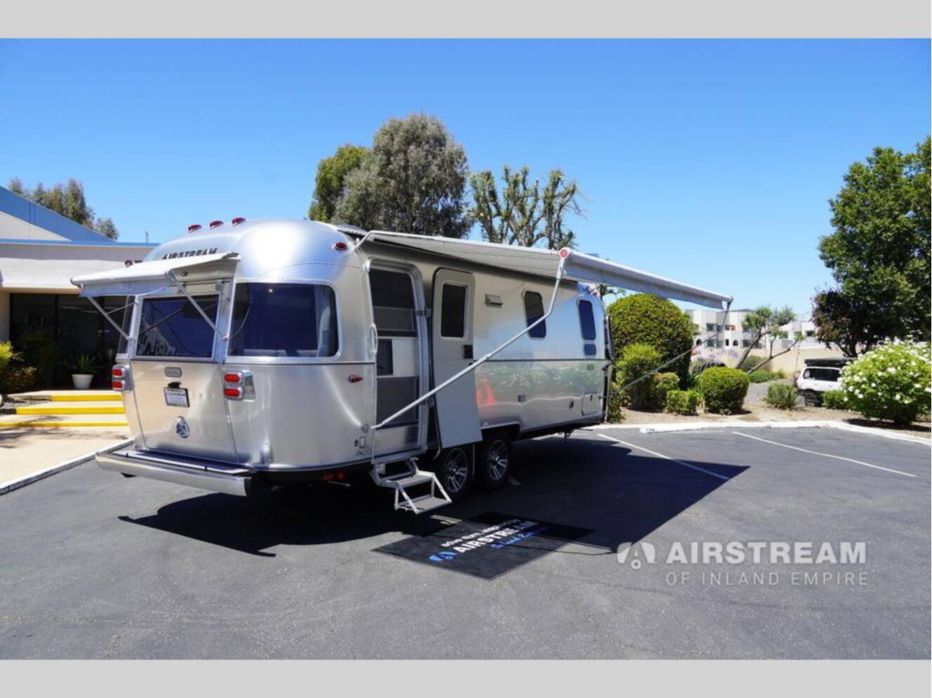 A photo of this 2026 Airstream Trade Wind 25FBQ Hatch