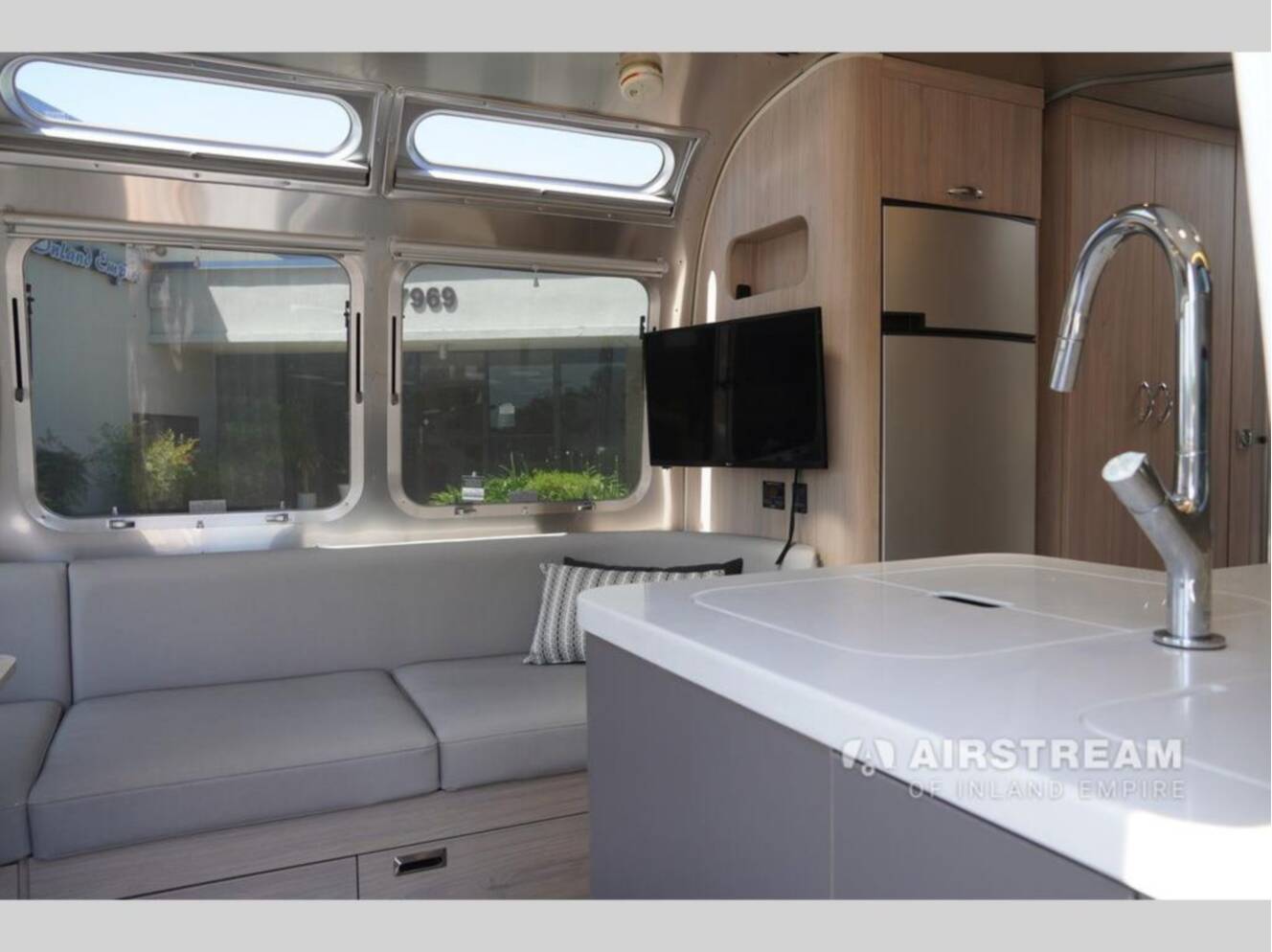 A photo of this 2020 Airstream Globetrotter 27FBQ