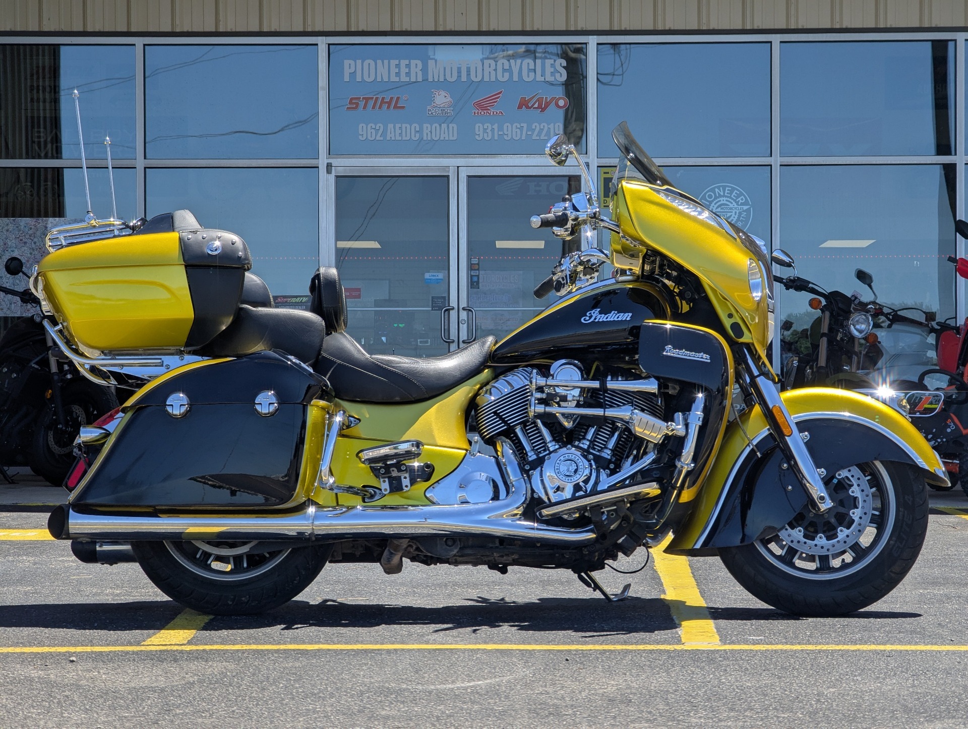 2017 Indian Motorcycle Roadmaster® Icon Series in Winchester, TN