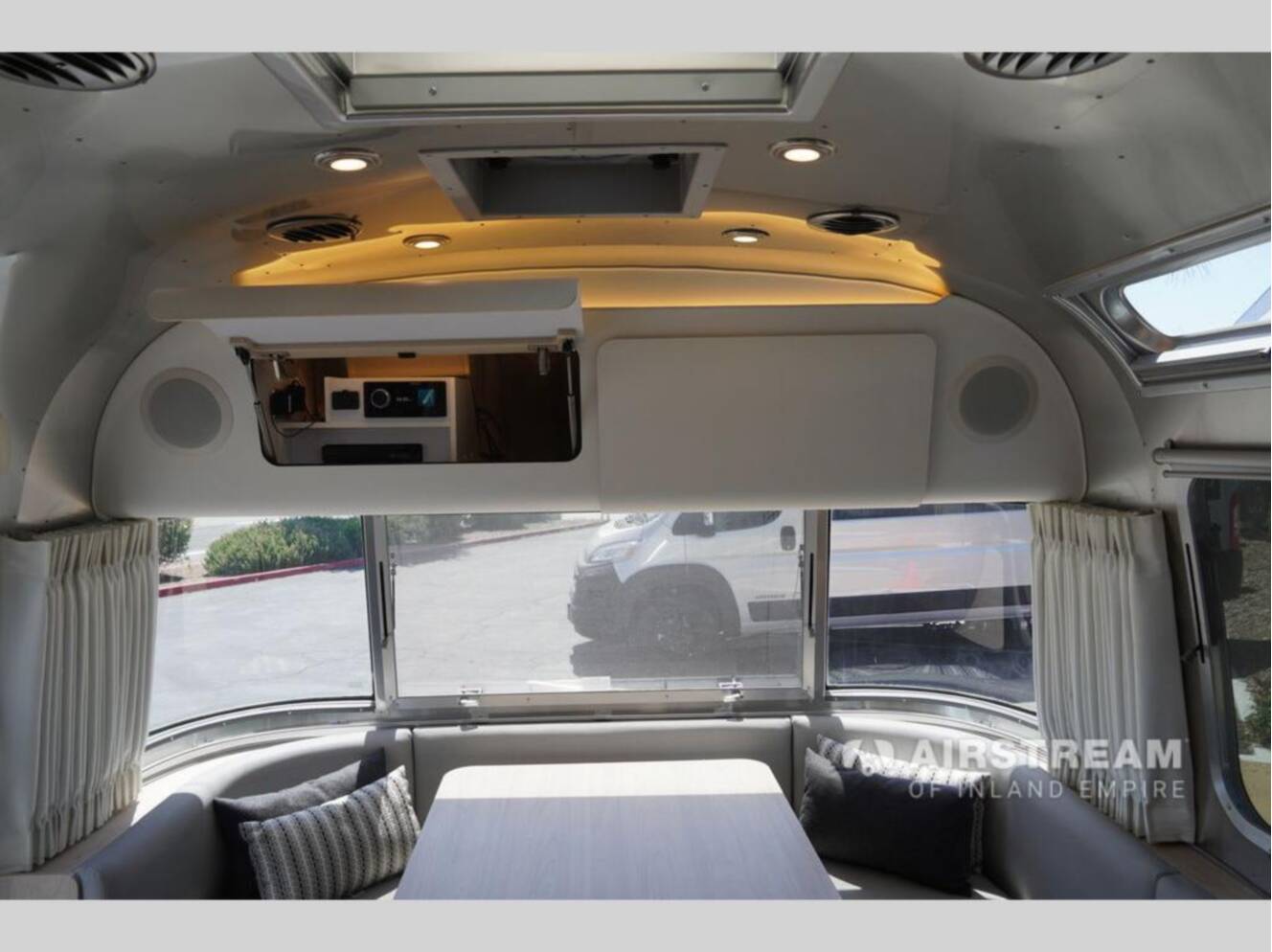 A photo of this 2020 Airstream Globetrotter 27FBQ