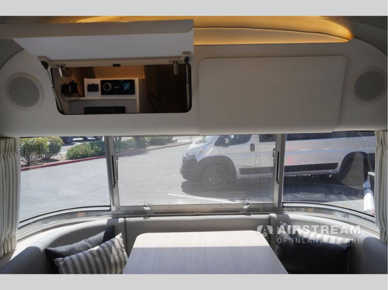 A photo of this 2020 Airstream Globetrotter 27FBQ