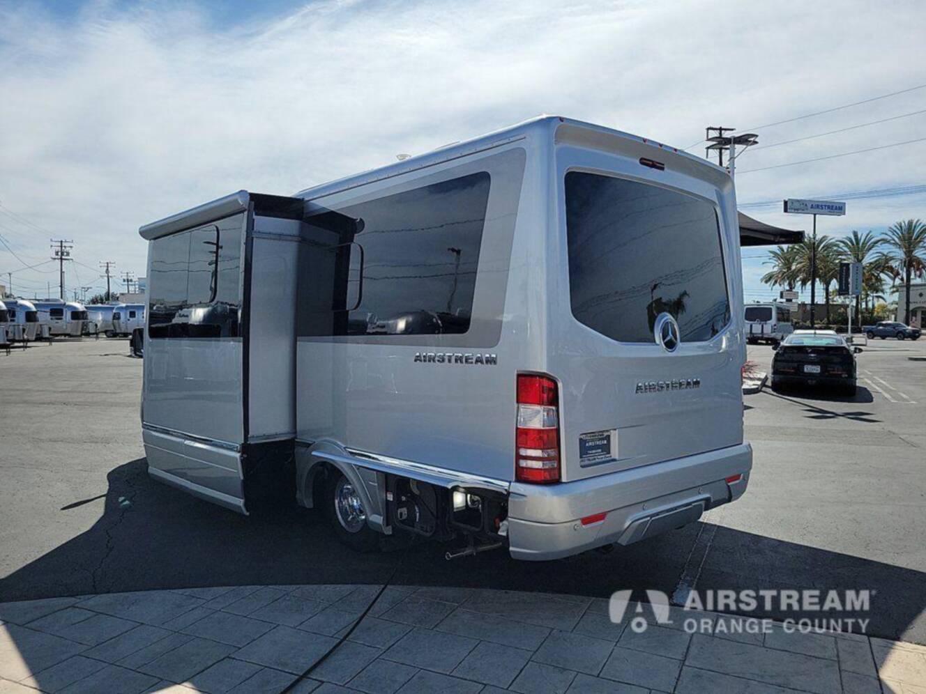 A photo of this 2025 Airstream Atlas Murphy Suite E1