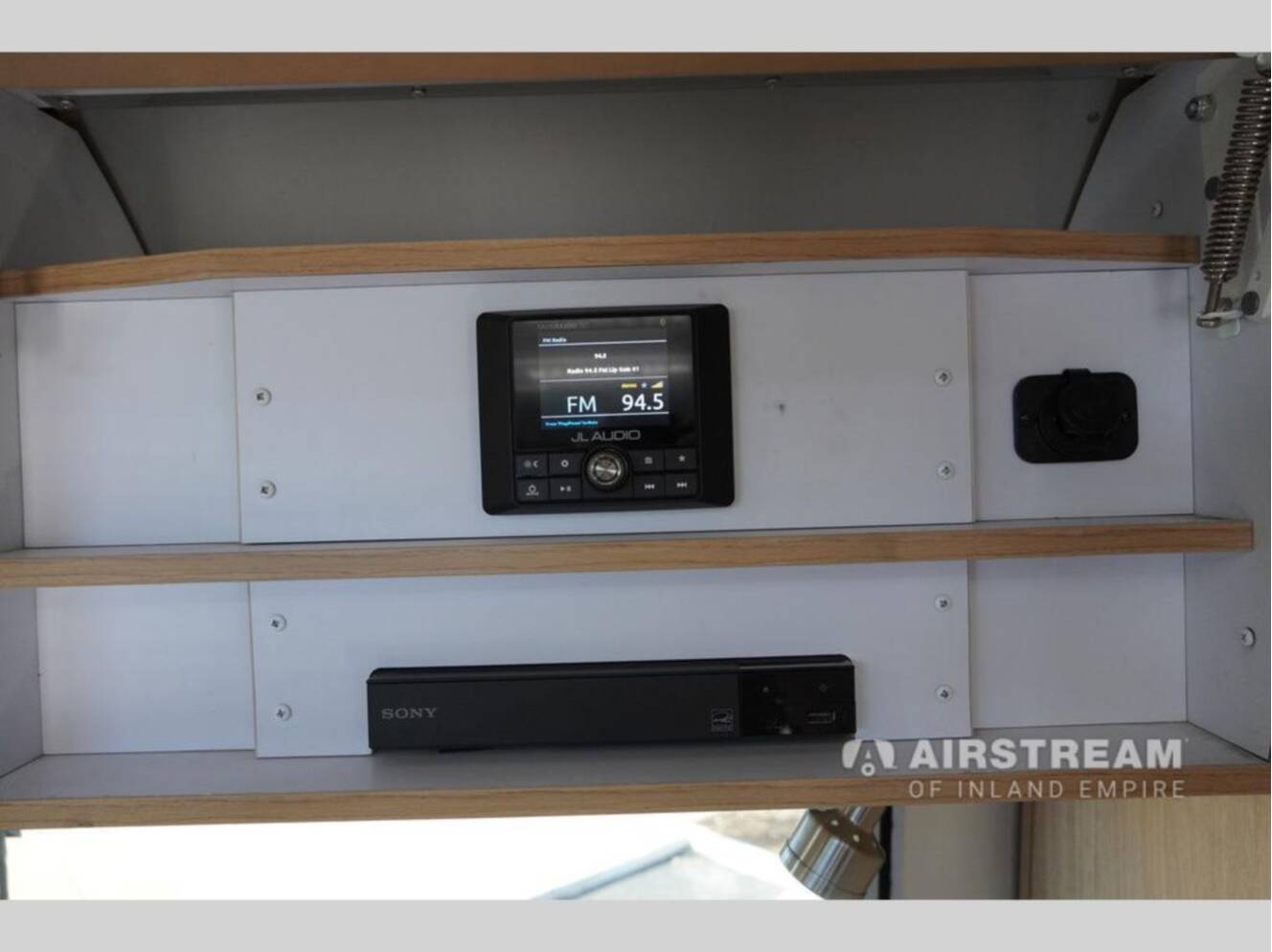 A photo of this 2020 Airstream Flying Cloud 30FB Bunk