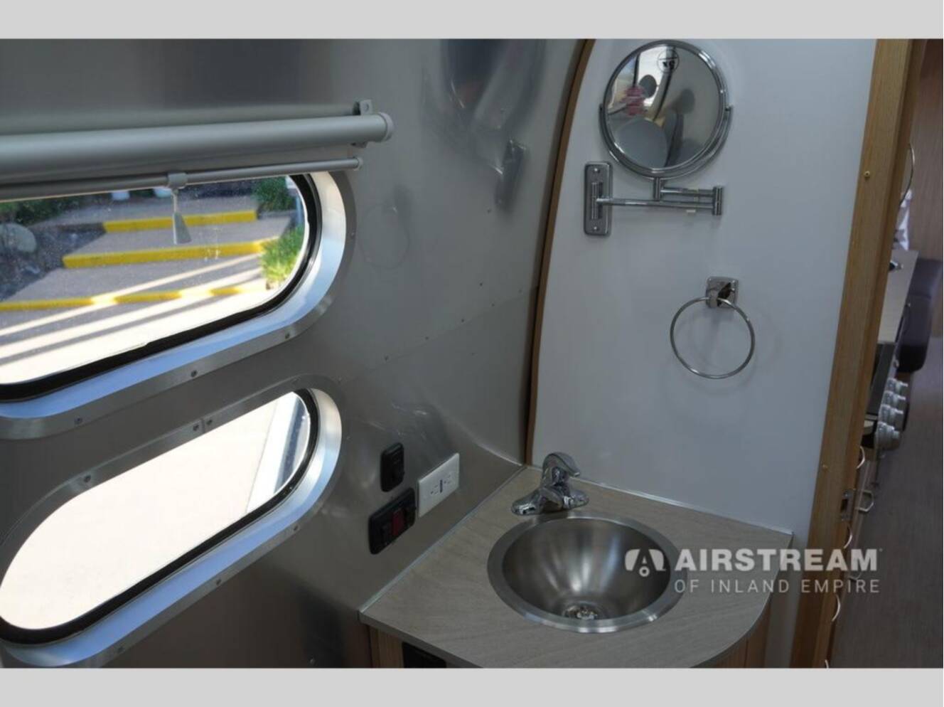 A photo of this 2020 Airstream Flying Cloud 30FB Bunk