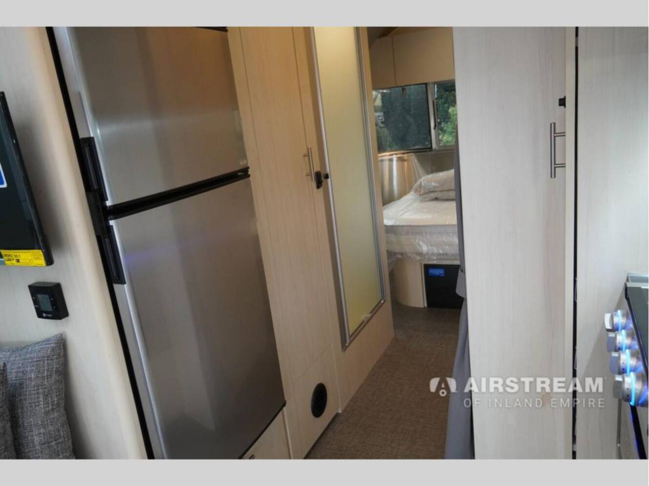 A photo of this 2026 Airstream Flying Cloud 25FBQ Hatch