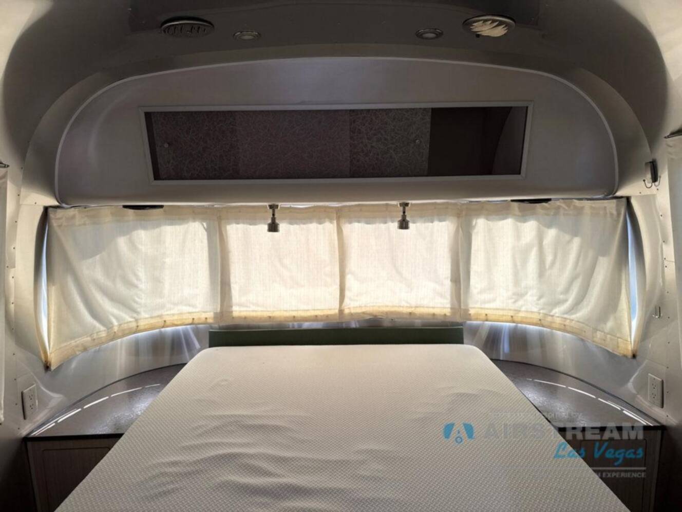 A photo of this 2016 Airstream International Serenity 27FB