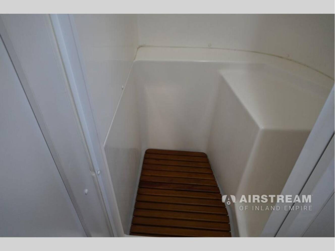A photo of this 2020 Airstream Flying Cloud 30FB Bunk