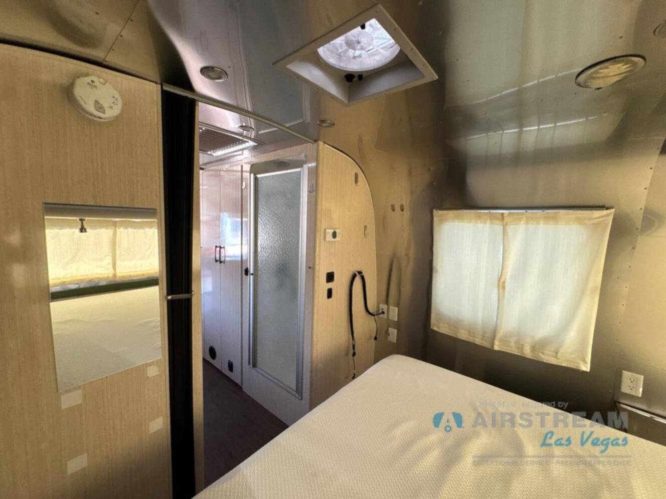 A photo of this 2016 Airstream International Serenity 27FB