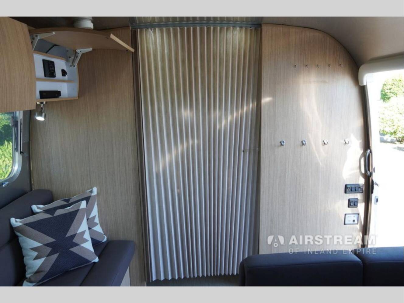 A photo of this 2020 Airstream Flying Cloud 30FB Bunk