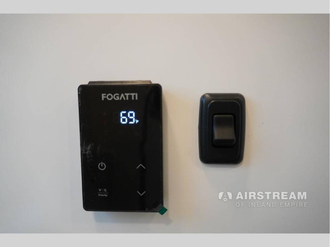 A photo of this 2026 Airstream Flying Cloud 25FBQ Hatch
