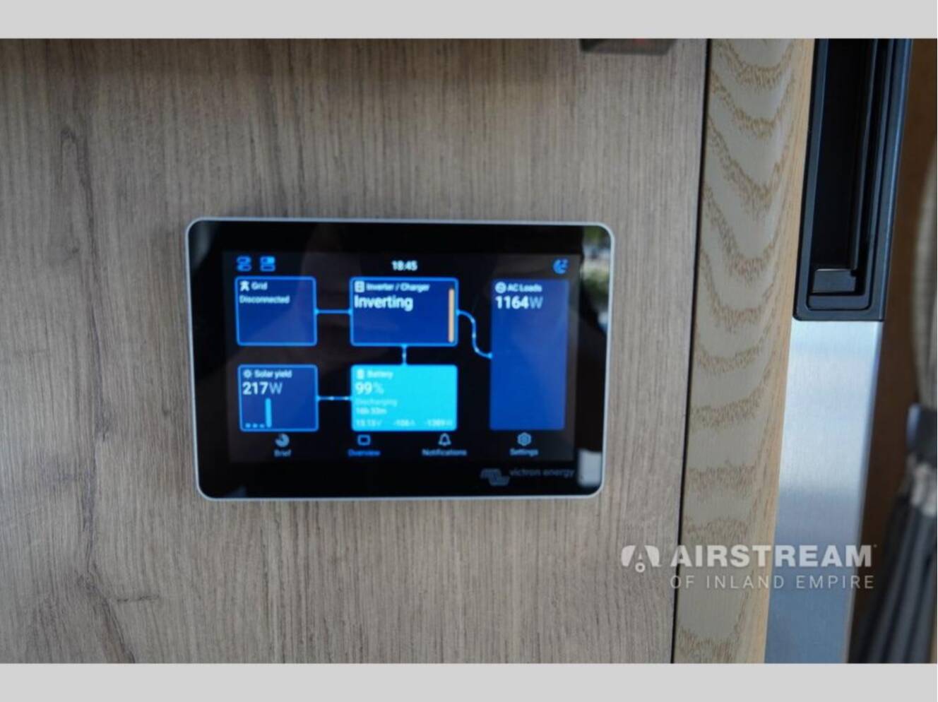 A photo of this 2026 Airstream Trade Wind 25FBQ Hatch