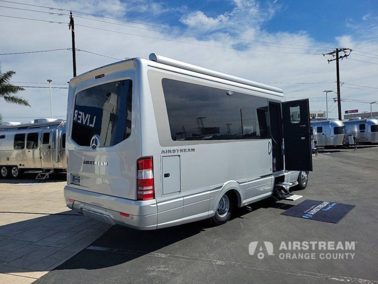 A photo of this 2025 Airstream Atlas Murphy Suite E1