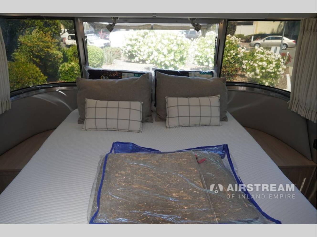 A photo of this 2020 Airstream Globetrotter 27FBQ