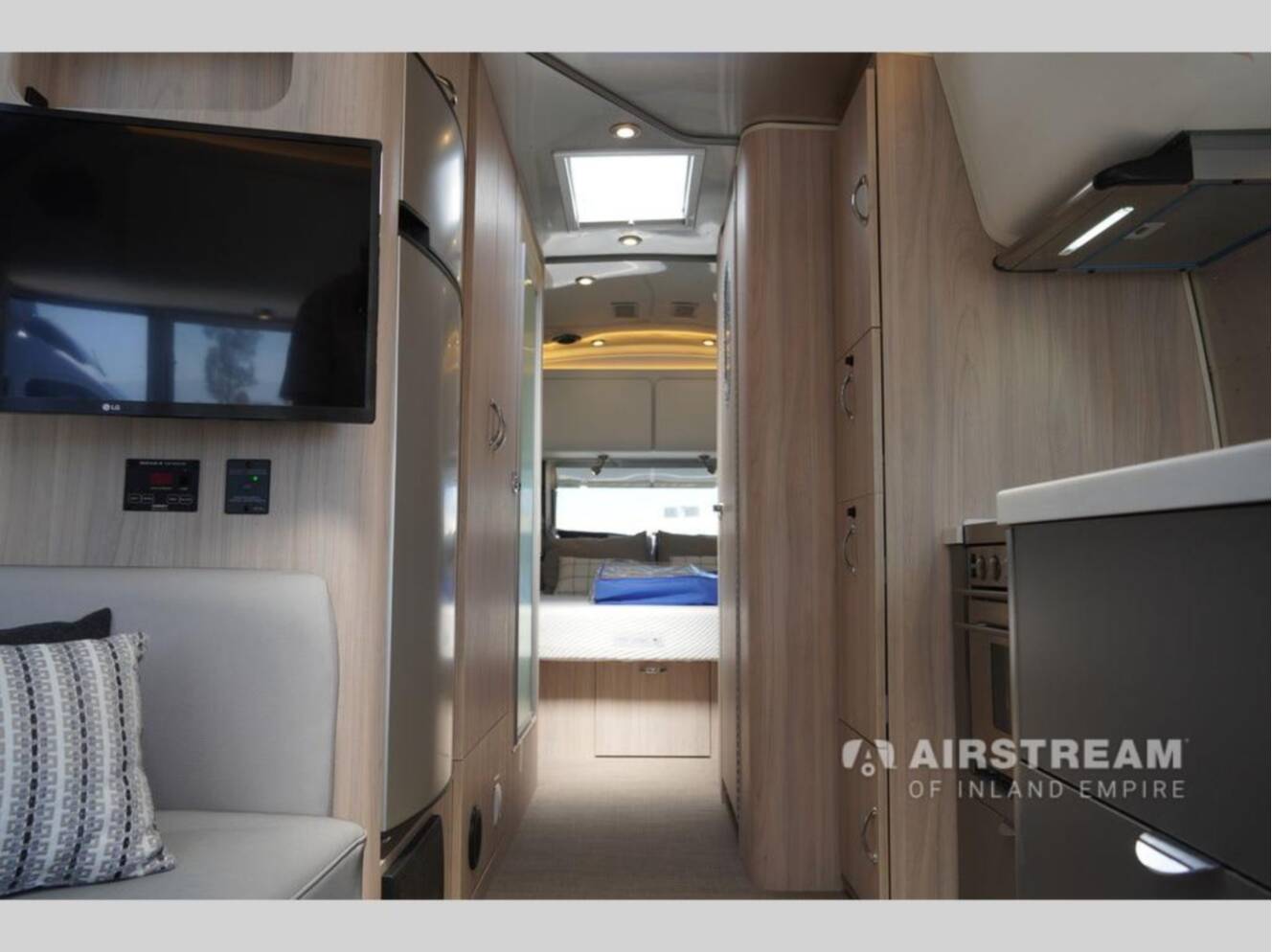 A photo of this 2020 Airstream Globetrotter 27FBQ