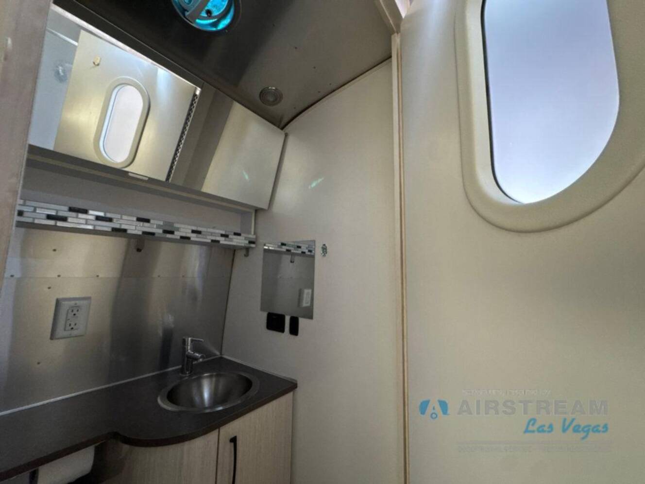 A photo of this 2016 Airstream International Serenity 27FB