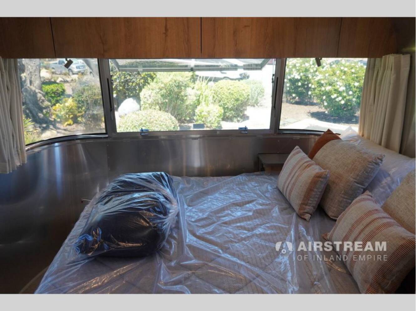 A photo of this 2026 Airstream Trade Wind 25FBQ Hatch