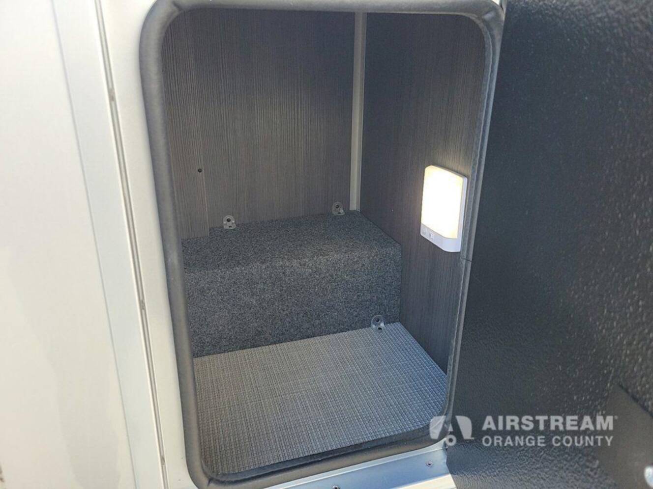 A photo of this 2025 Airstream Atlas Murphy Suite E1