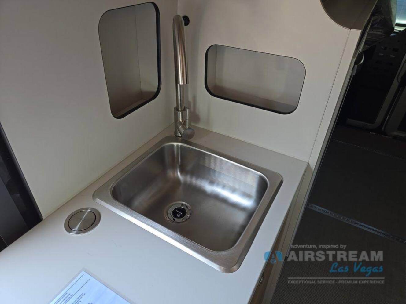 A photo of this 2026 Airstream Rangeline Pop Top