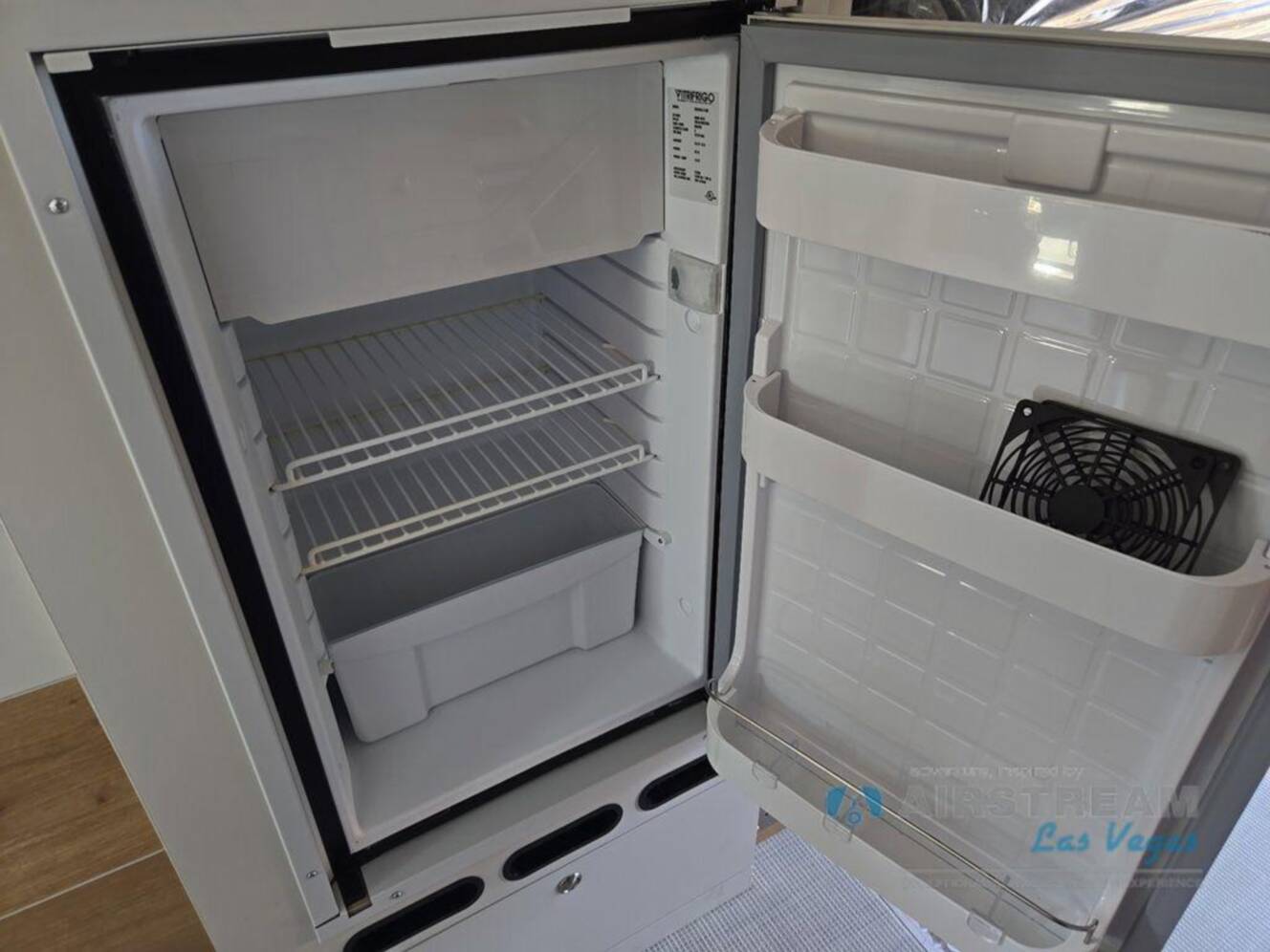 A photo of this 2026 Airstream Rangeline Pop Top