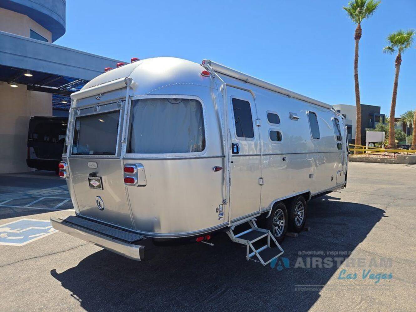 A photo of this 2026 Airstream Trade Wind 25FBQ Hatch