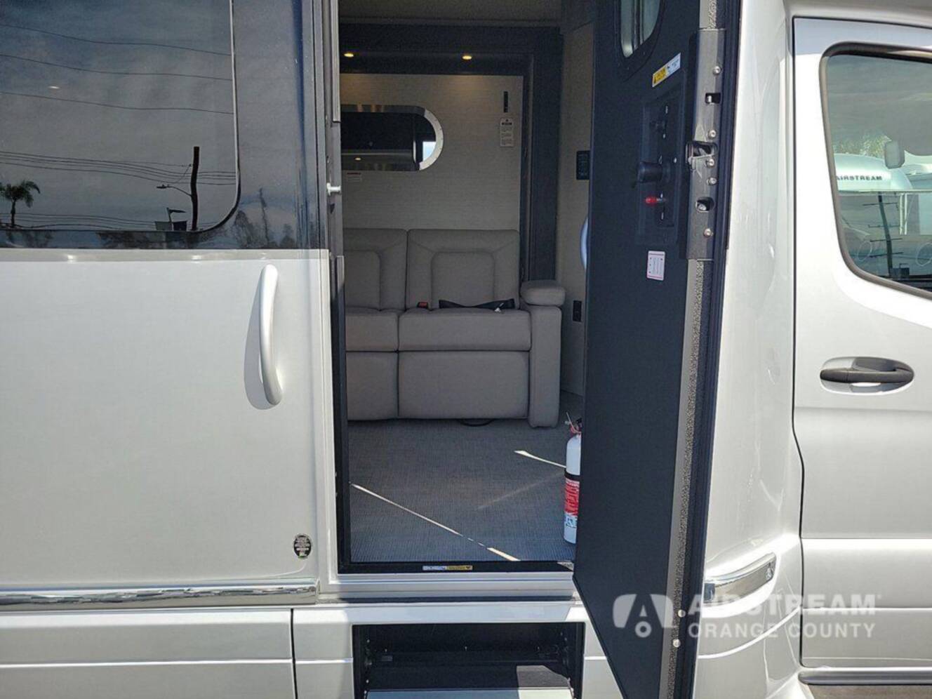 A photo of this 2025 Airstream Atlas Murphy Suite E1