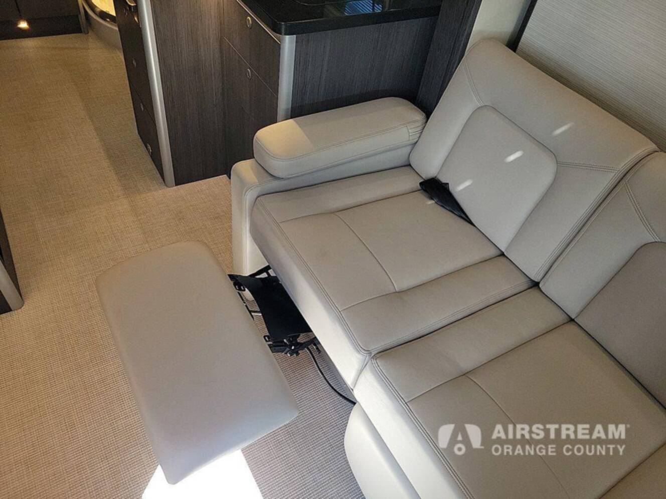 A photo of this 2025 Airstream Atlas Murphy Suite E1