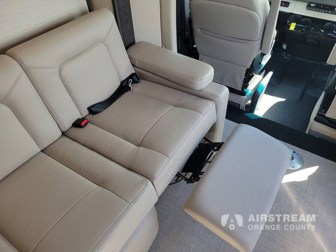 A photo of this 2025 Airstream Atlas Murphy Suite E1