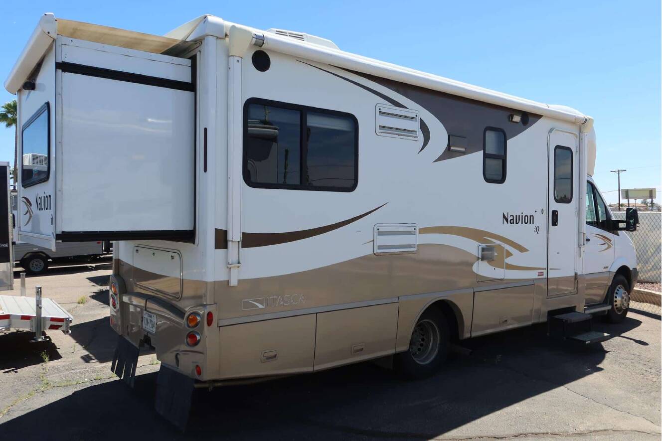 A photo of this 2013 Itasca NAVION IQ 24G
