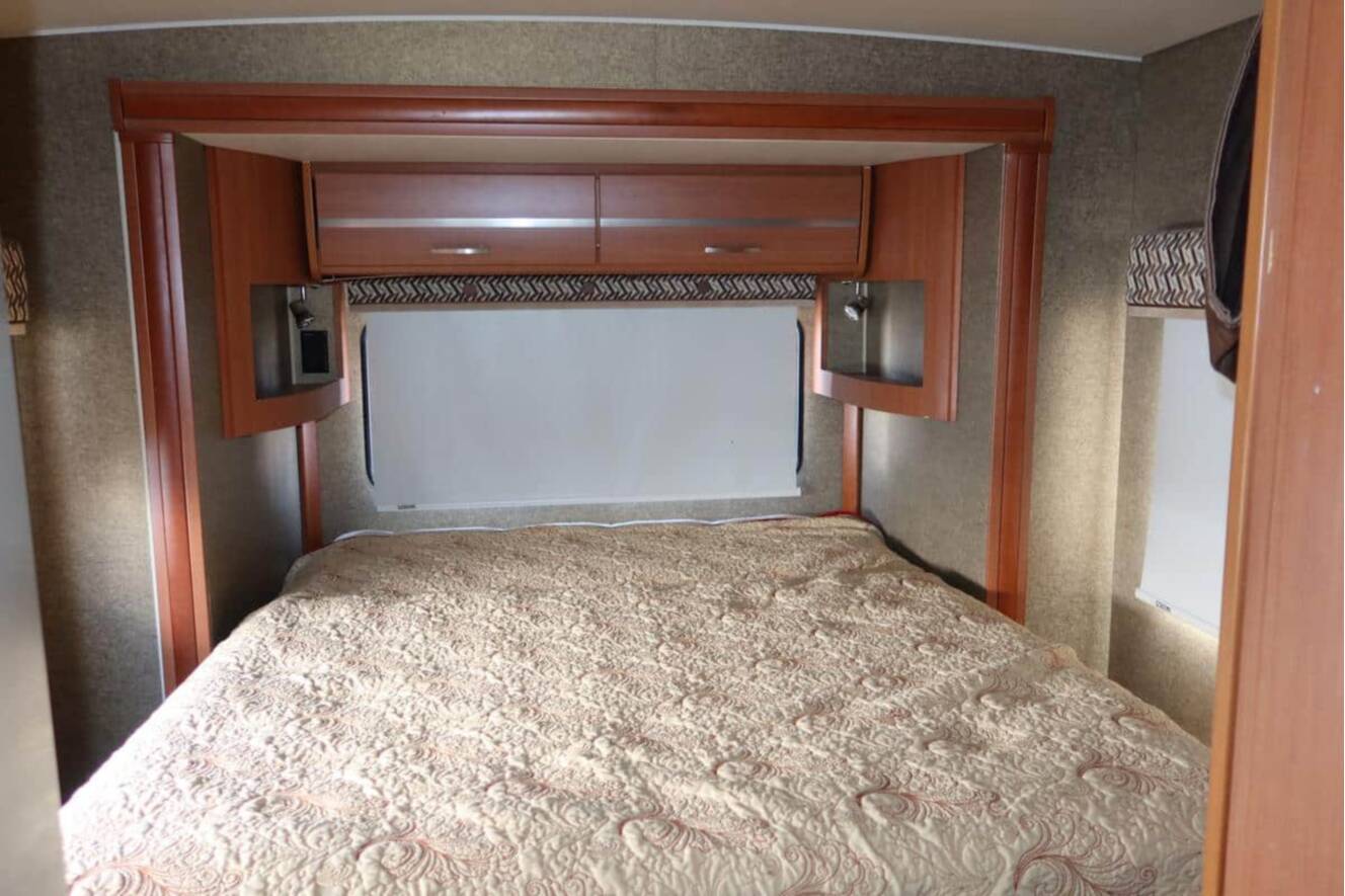 A photo of this 2013 Itasca NAVION IQ 24G