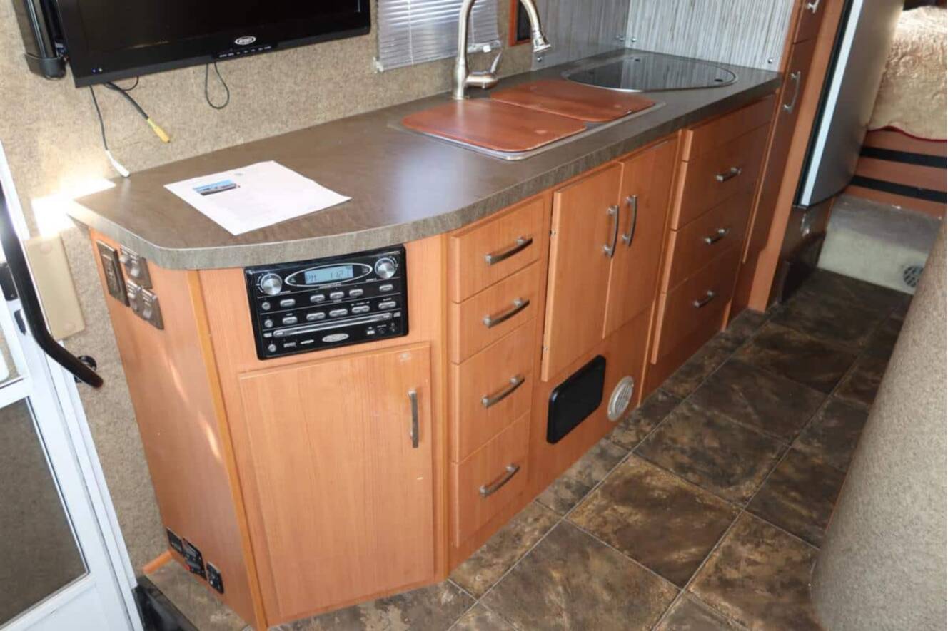 A photo of this 2013 Itasca NAVION IQ 24G