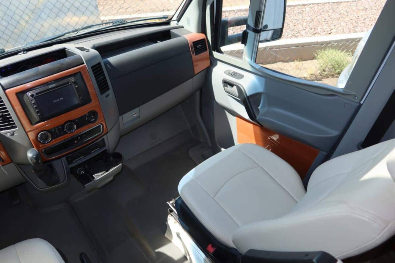 A photo of this 2013 Itasca NAVION IQ 24G