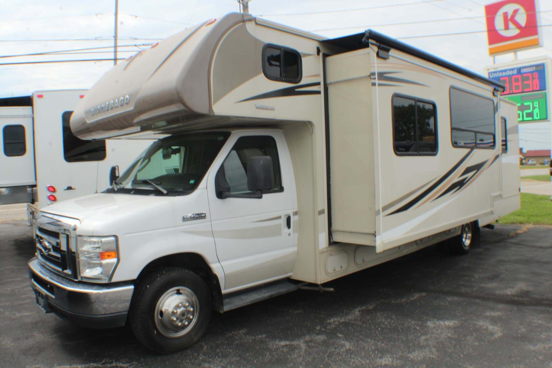 2017 Winnebago Minnie Winnie 31G in clyde OH