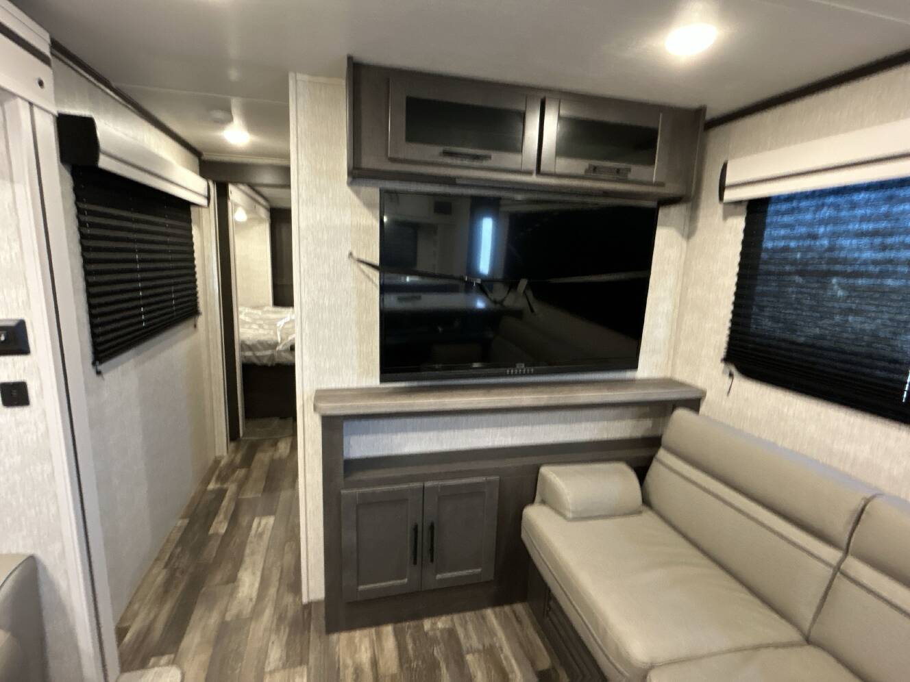 A photo of this 2023 Crossroads CRUISER AIRE 29RKL